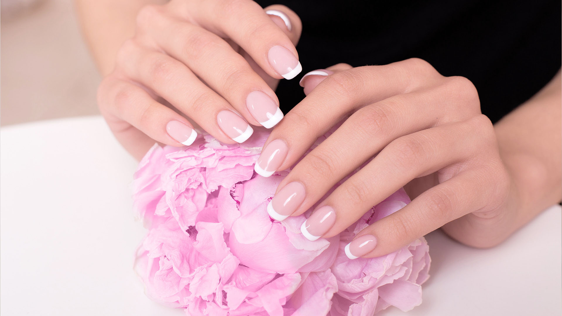 Nail & Bar
