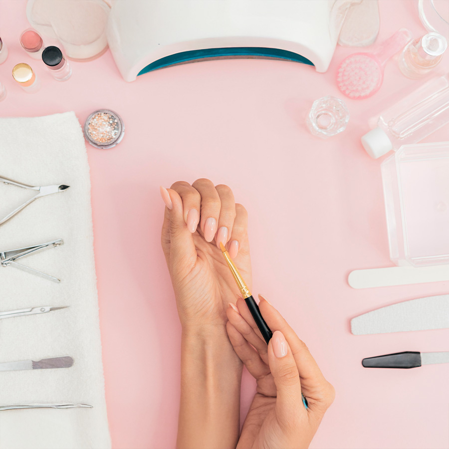 Nail & Bar